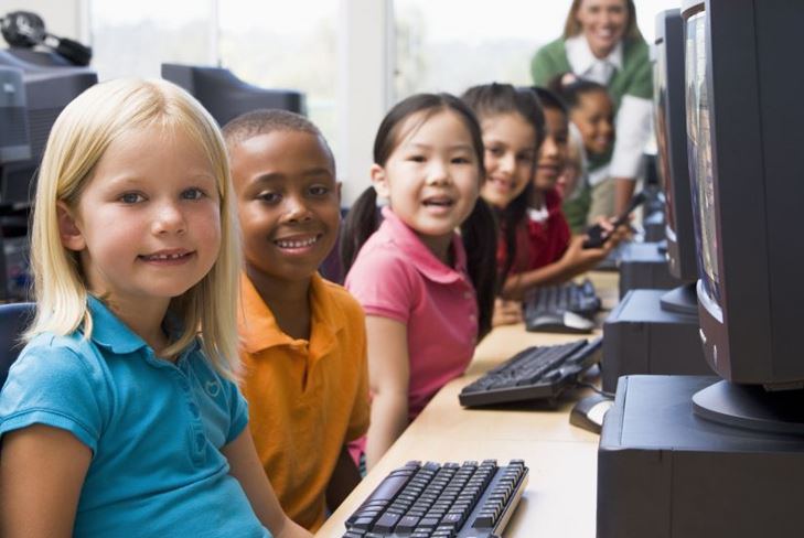 युवा preschoolers के लिए शैक्षिक कंप्यूटर गेम: समीक्षा साइटों