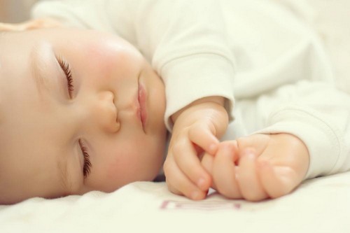 10 महीनों में बाल विकास