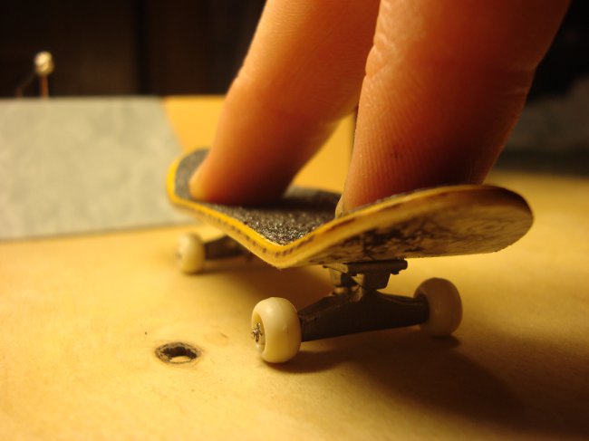 कैसे अपने हाथों से एक fingerboard बनाने के लिए?