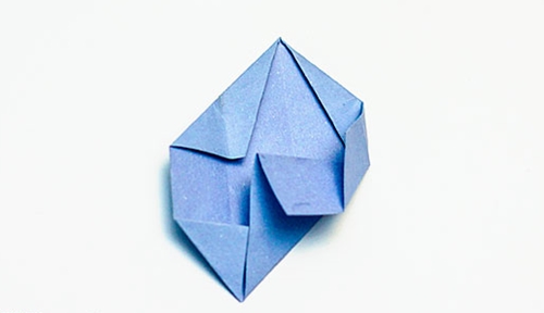 कैसे अपने हाथों से एक origami फूल बनाने के लिए