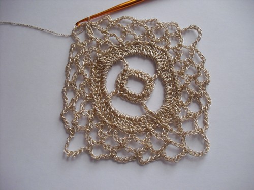 ग्रीष्मकालीन crochet के लिए ओपनवर्क बोलेरो