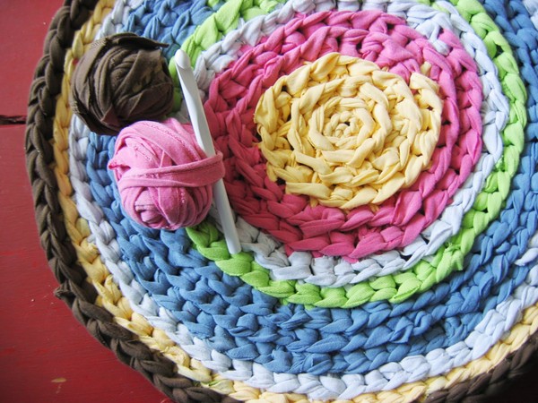कैसे एक crochet कुर्सी पर एक गली बांध - सर्किट और वीडियो