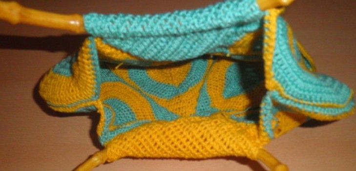 उज्ज्वल गर्मियों के बैग crocheted