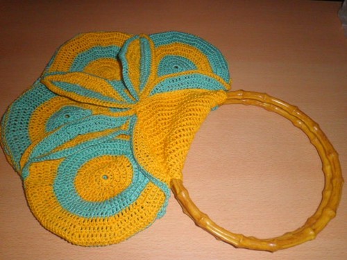 उज्ज्वल गर्मियों के बैग crocheted