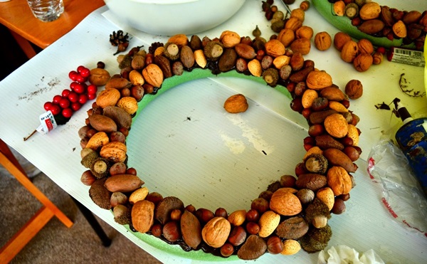 शरद ऋतु के विषय पर गोलियां से शिल्प
