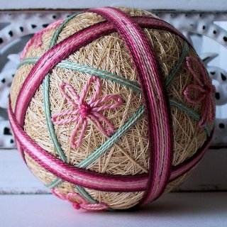 Temari: धागा की गेंदों Temari: धागा की गेंदों