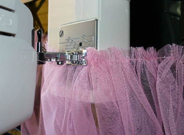 कैसे अपने हाथों से एक Tulle स्कर्ट बनाने के लिए