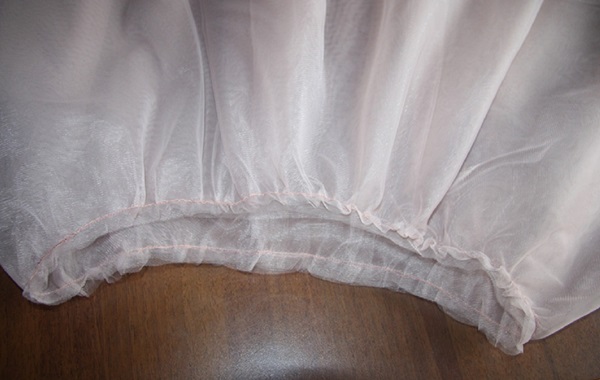 कैसे अपने हाथों से एक Tulle स्कर्ट बनाने के लिए