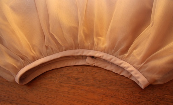 कैसे अपने हाथों से एक Tulle स्कर्ट बनाने के लिए