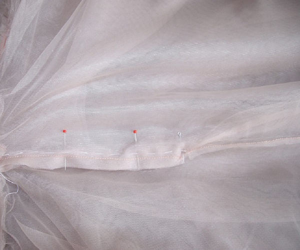 कैसे अपने हाथों से एक Tulle स्कर्ट बनाने के लिए