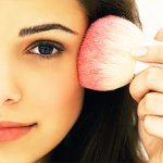 Blusher को सही तरीके से कैसे लागू करें Blusher को सही तरीके से कैसे लागू करें
