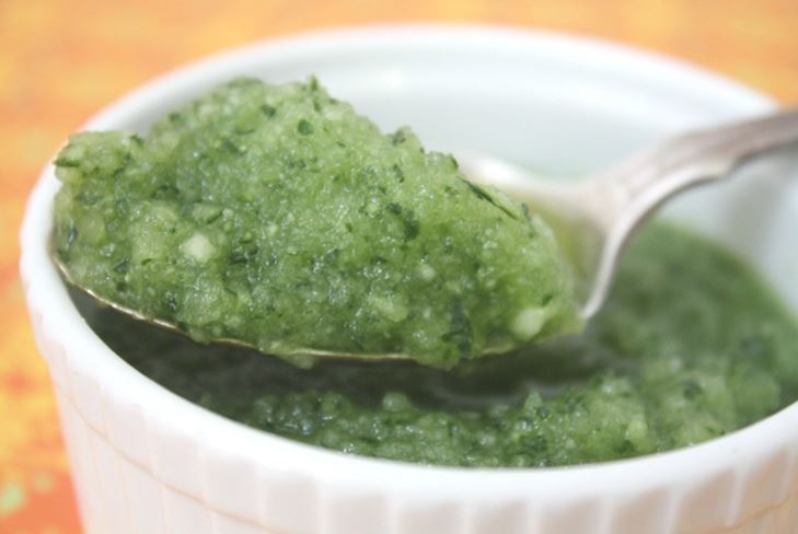 ककड़ी का चेहरा मुखौटा: एक बार फिर से सरल नर्सिंग नुस्खा के बारे में 