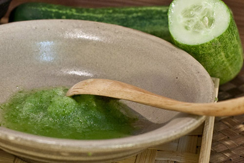 ककड़ी का चेहरा मुखौटा: एक बार फिर से सरल नर्सिंग नुस्खा के बारे में 