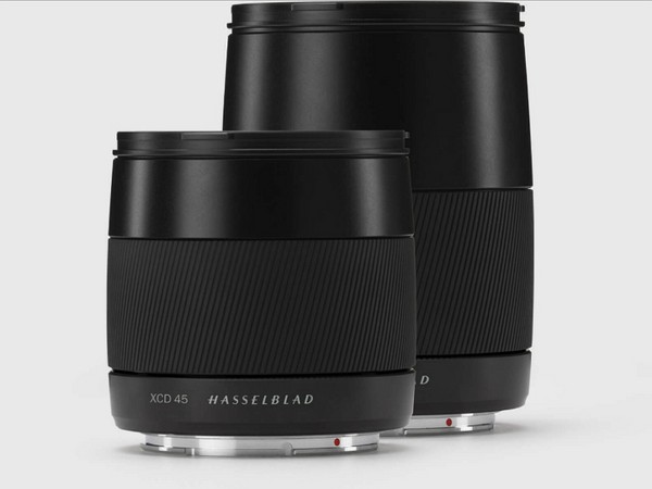 सबसे अच्छा बीच में पहला: कॉम्पैक्ट कैमरा Hasselblad X1D