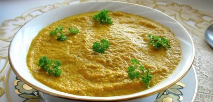 एक थाली में दलिया