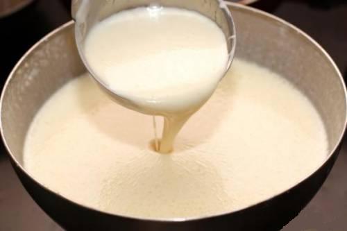 कैसे दही पर पेनकेक्स पकाने के लिए - एक तस्वीर के साथ सबसे अच्छा व्यंजनों