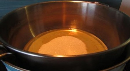 कपास के लिए एक क्रीम कैसे करें: मक्खन, चॉकलेट और प्रोटीन क्रीम के लिए पकाने की विधि