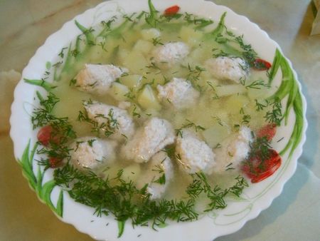पकौड़ी के साथ सूप कैसे पकाने के लिए? पकौड़ी के साथ सूप कैसे पकाने के लिए?