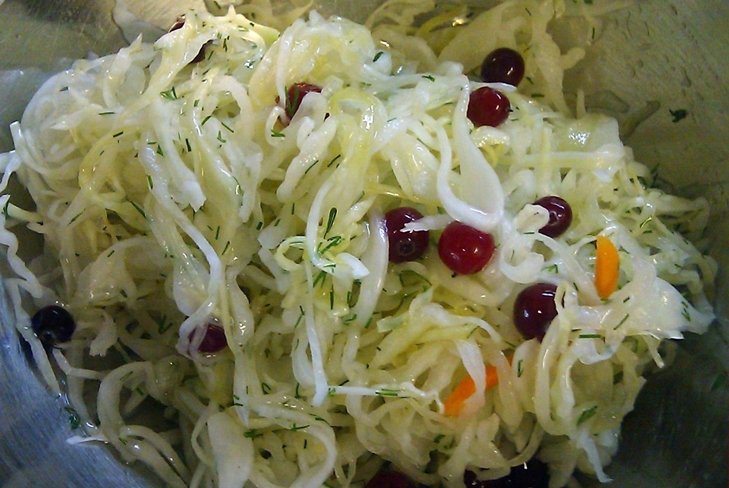 सर्दी के लिए ककड़ी के साथ गोभी