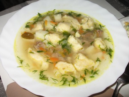 पकौड़ी नुस्खा वीडियो के साथ सूप