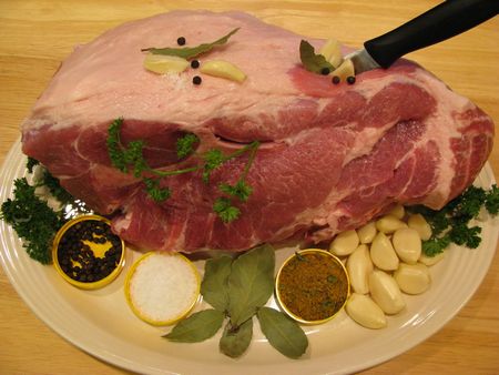 ओवन में पोर्क: एक बहुमुखी डिश
