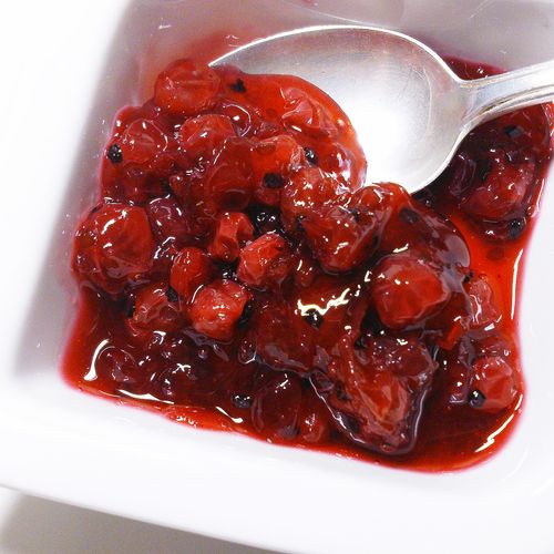 लाल currant से शहद-जाम जाम