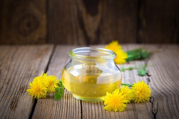 साइट्रिक एसिड और एसिड के बिना dandelions से जाम और शहद